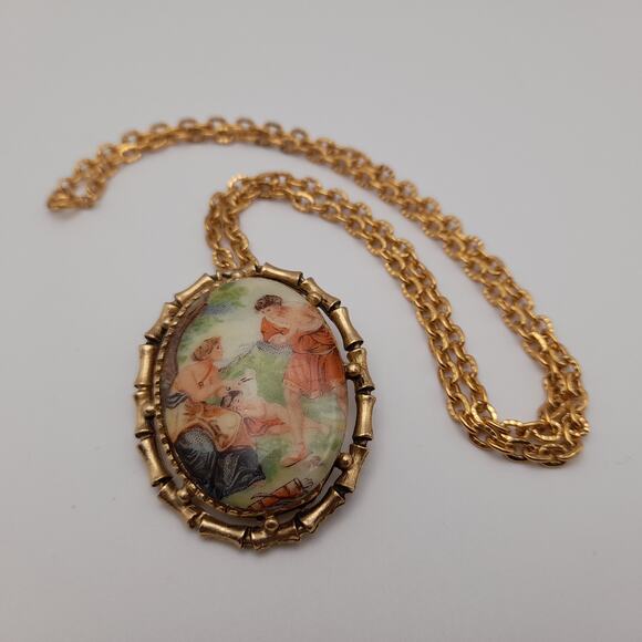 Vintage Renaissance Oval Brooch Pendent Necklace, 1950s, Collectible Jewelry - Picture 8 of 9
